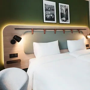 campanile-nice-aeroport.fr-provencehotel.com/