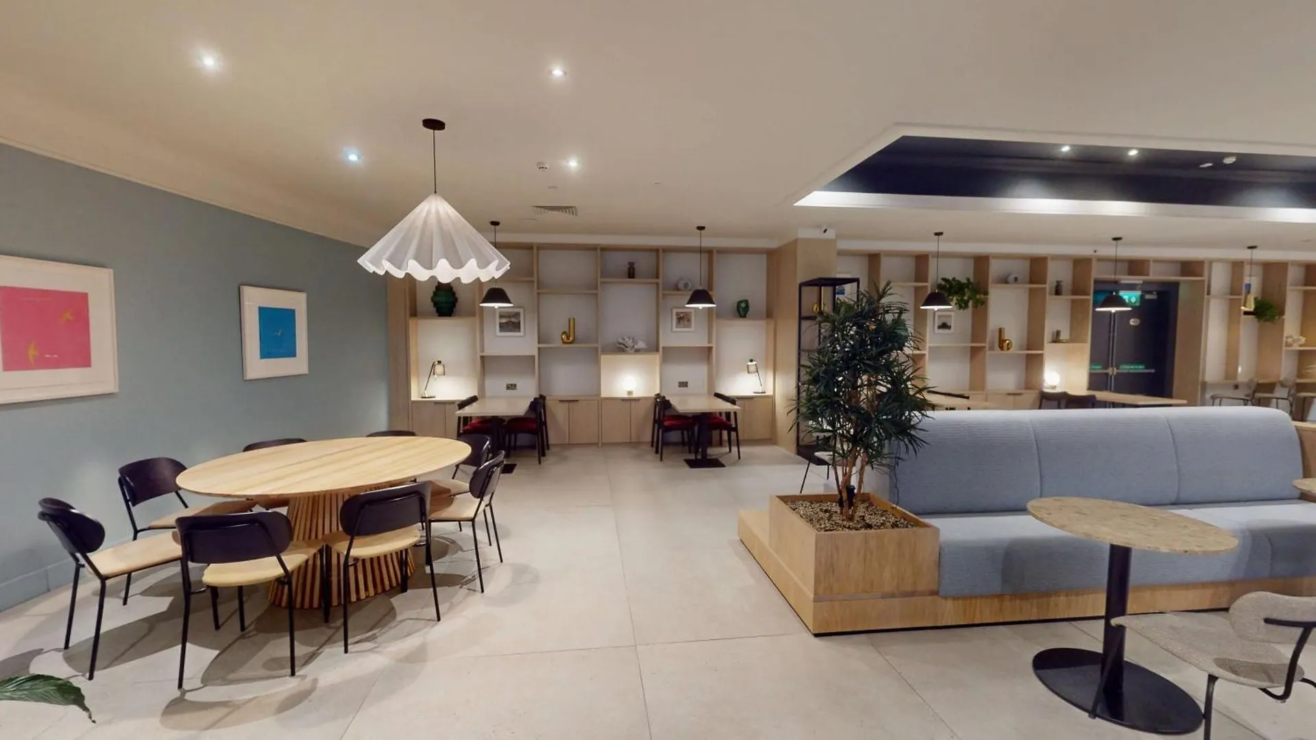 Radisson Blu Hotel Dublin Airport Cloghran 4*,